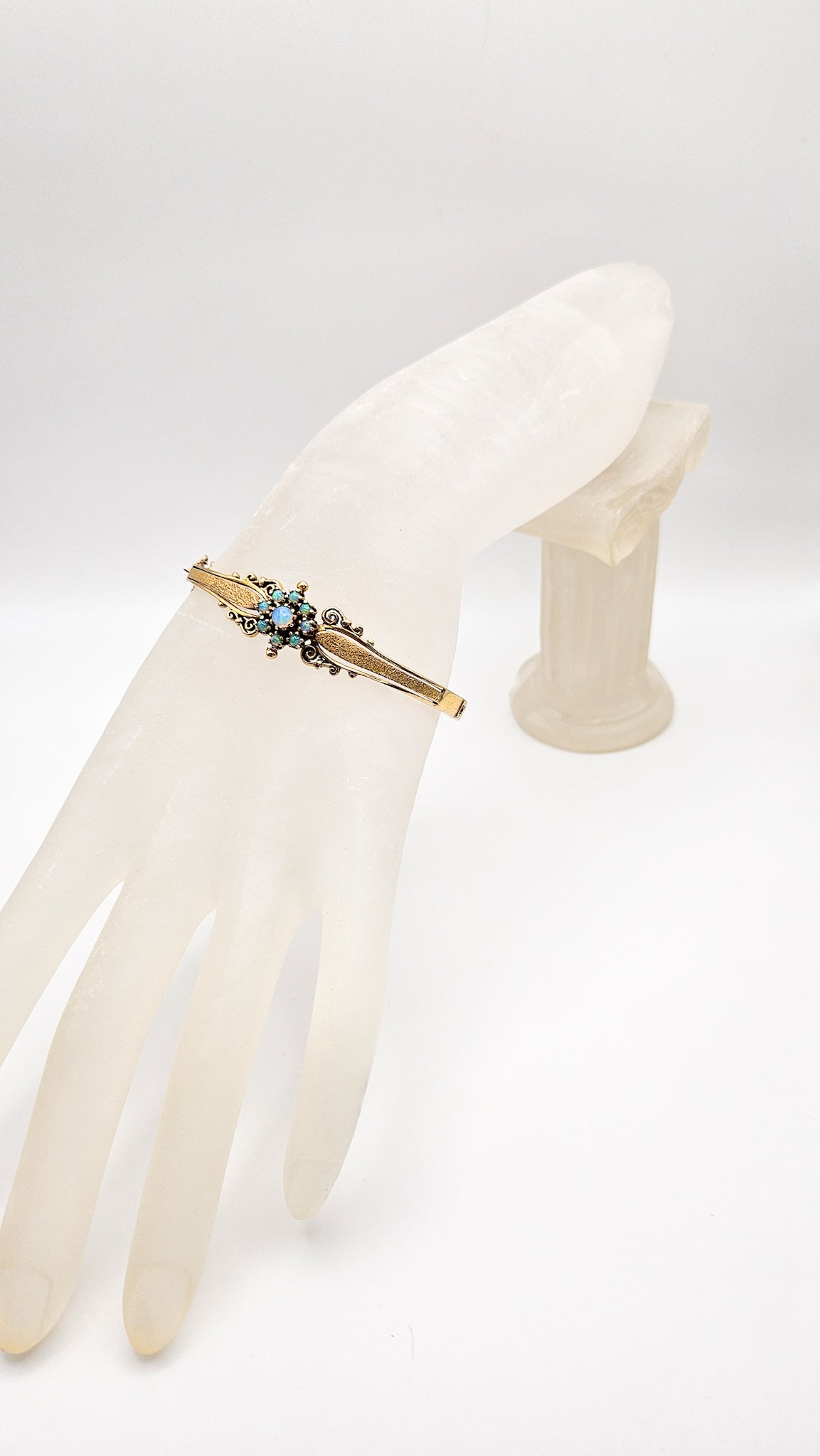 Vintage Opal Bangle Bracelet - bracelet detail