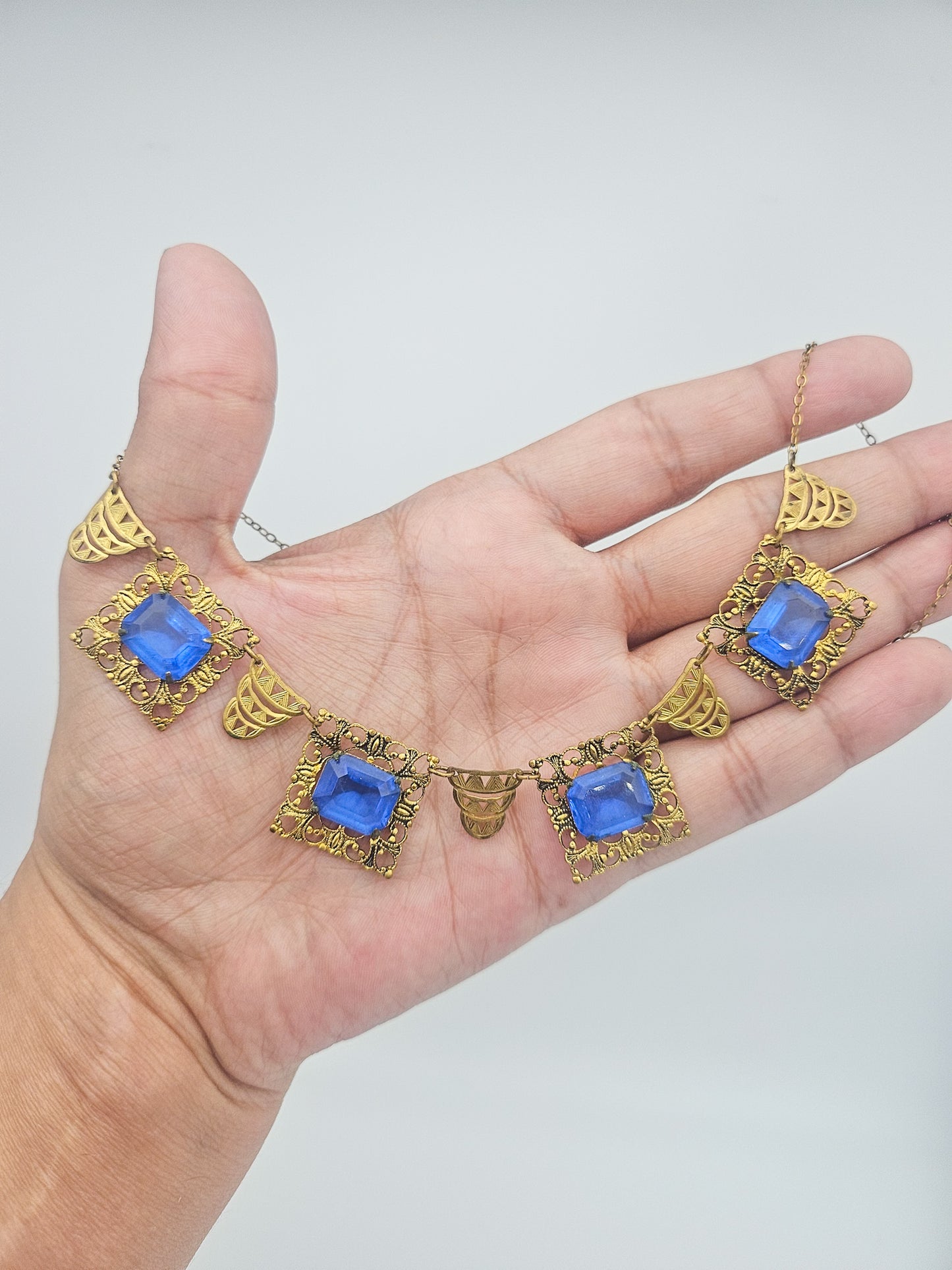 Art Deco Blue Glass Filigree Necklace - necklace detail
