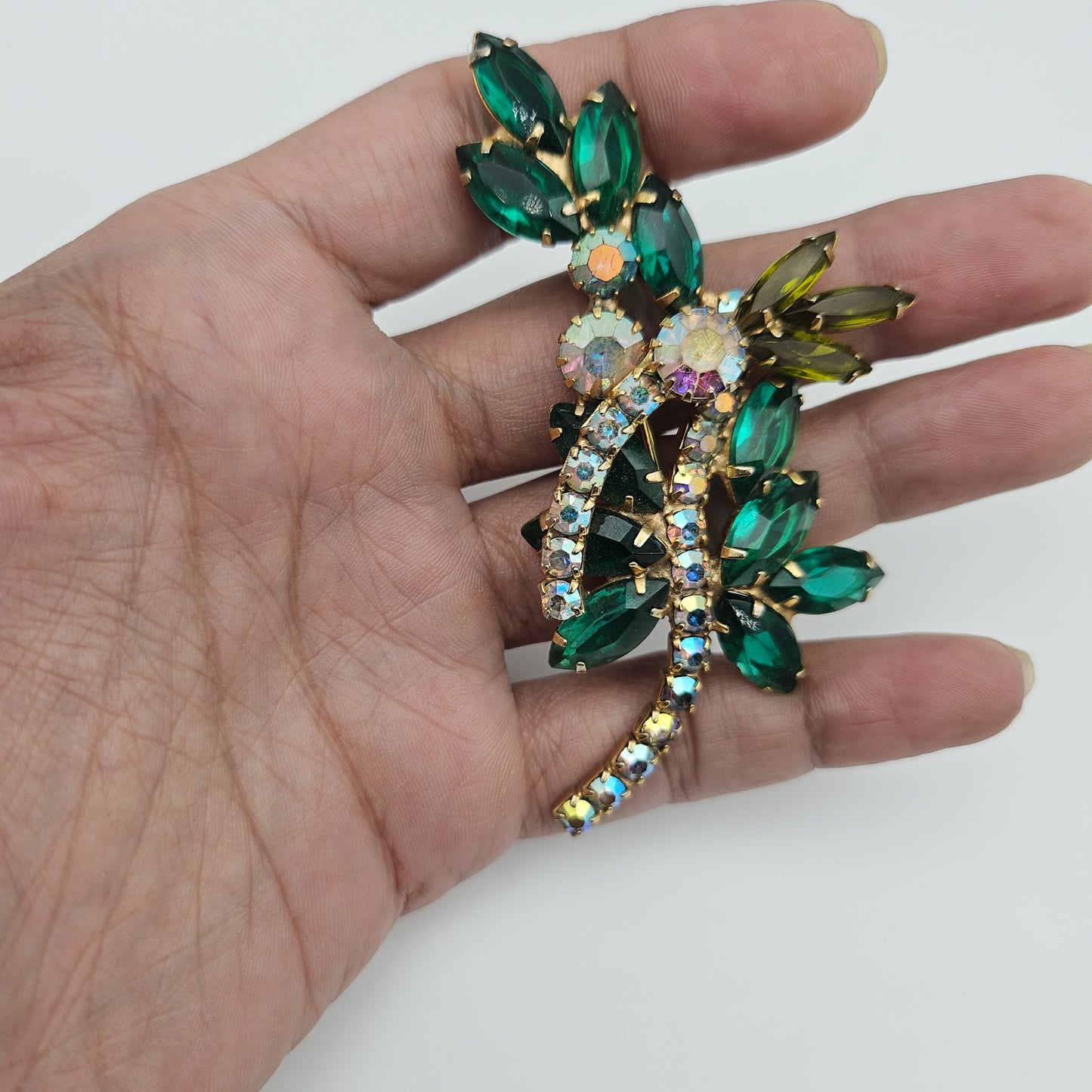 Vintage Designer-Style Green Rhinestone Brooch | Juliana-Style Mid-Century Pin