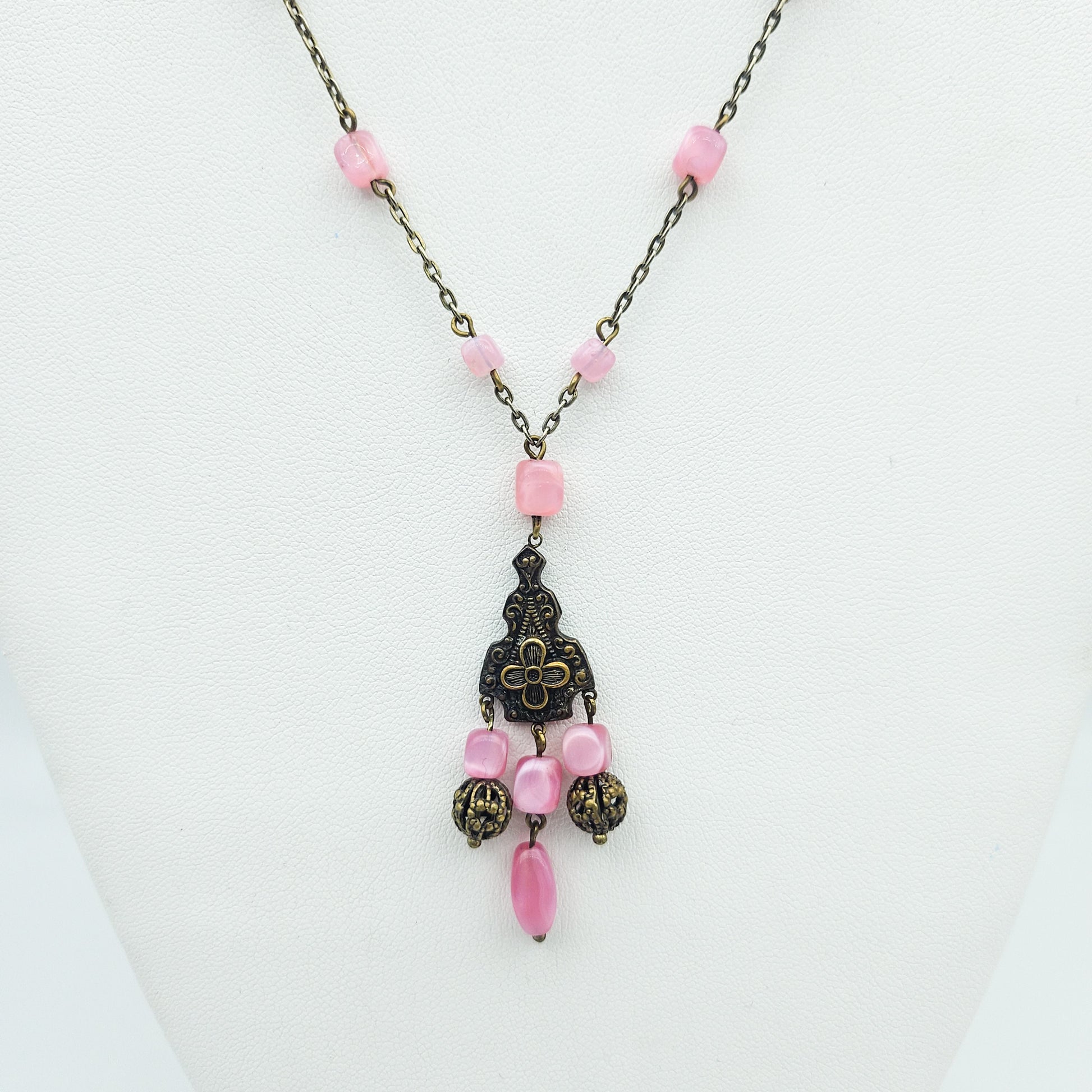 Pink Czech Uranium Glass Art Deco Necklace - necklace detail
