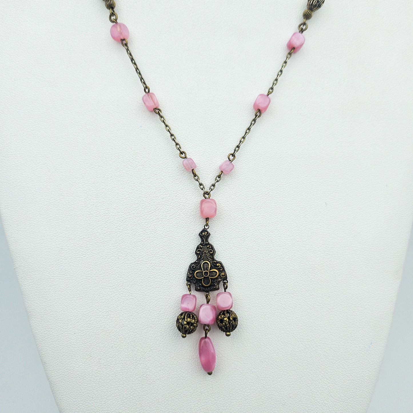 Pink Czech Uranium Glass Art Deco Necklace - necklace detail