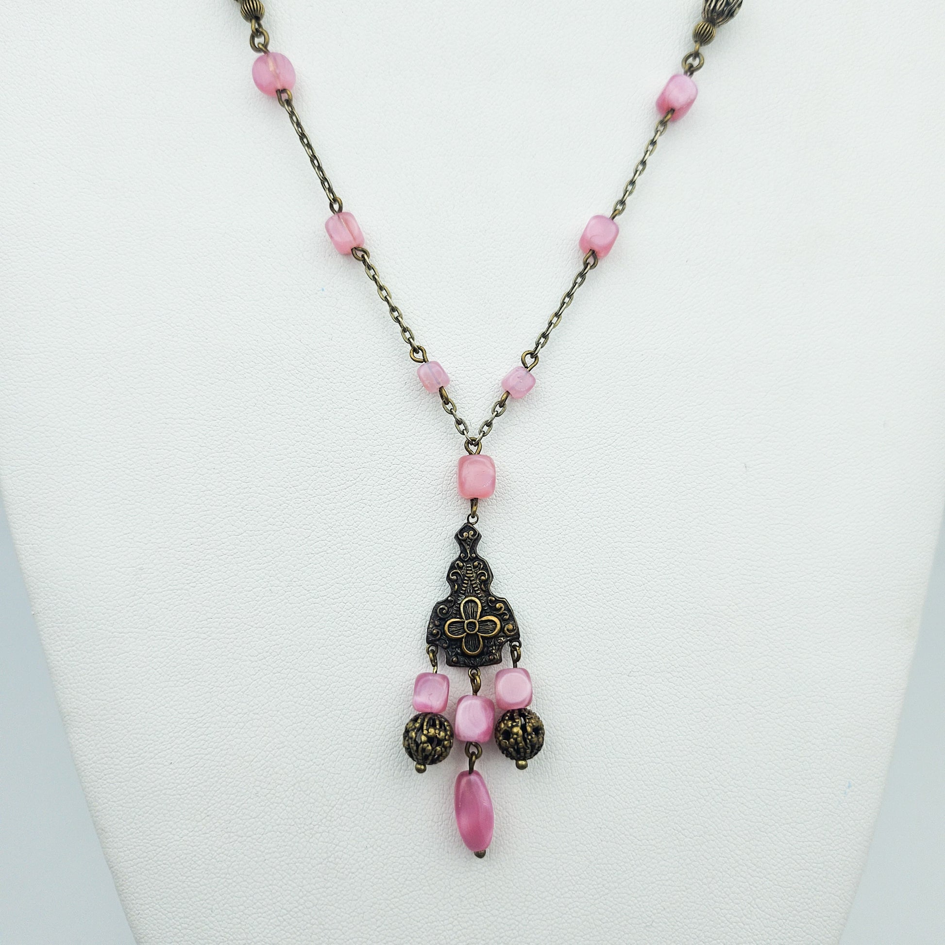 Pink Czech Uranium Glass Art Deco Necklace - necklace detail