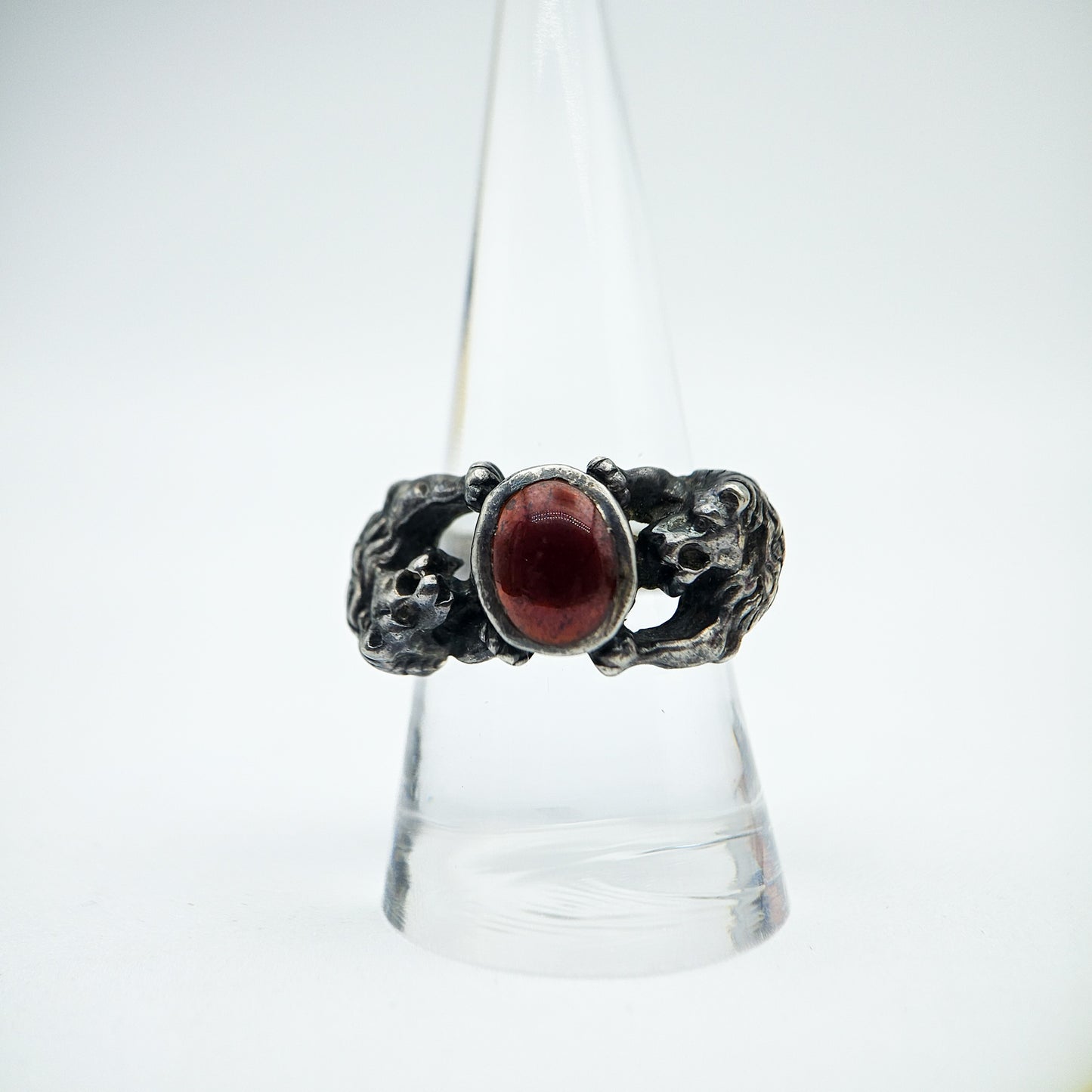 Red Stone Lion Ring | Vintage Men’s Statement Jewelry