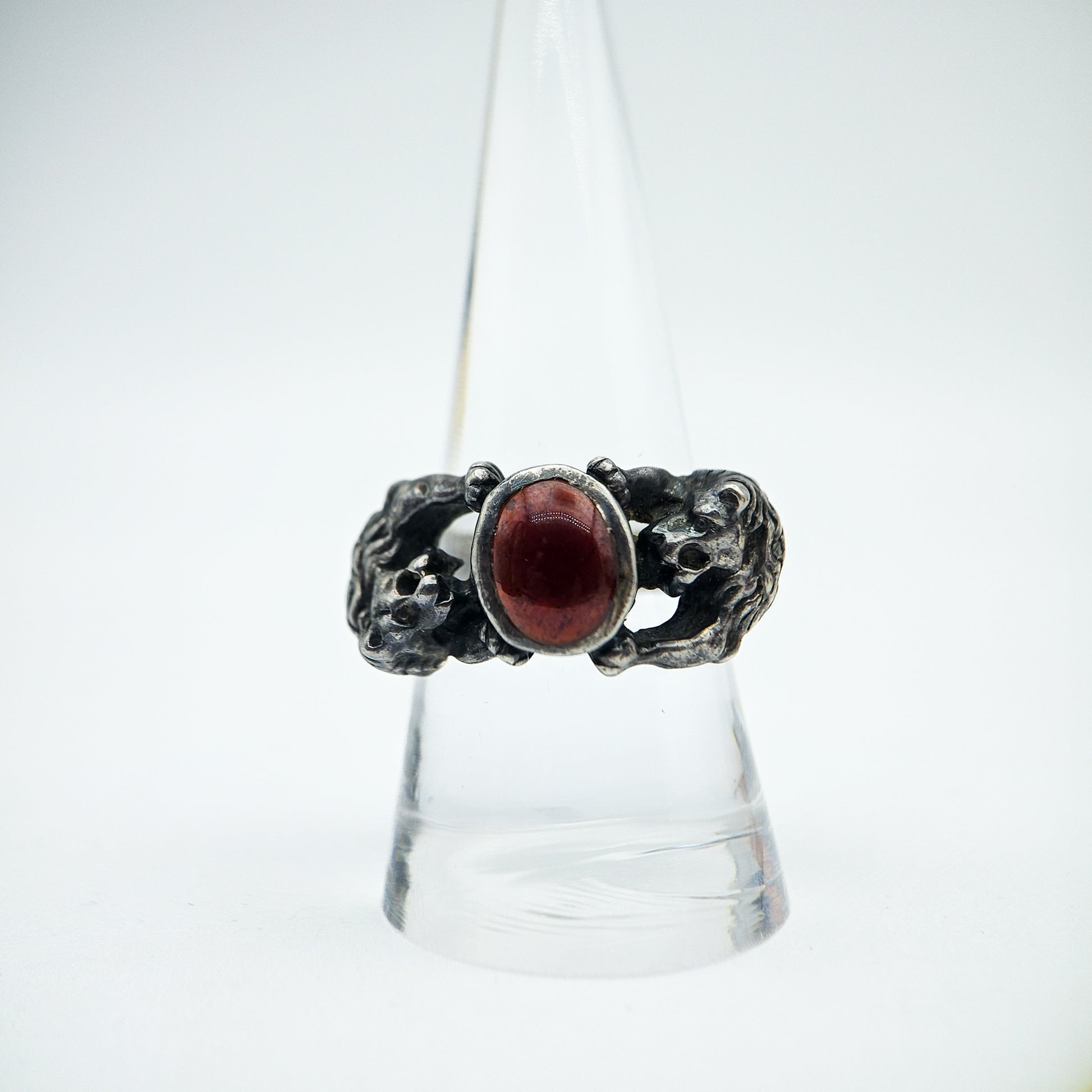 Red Stone Lion Ring | Vintage Men’s Statement Jewelry