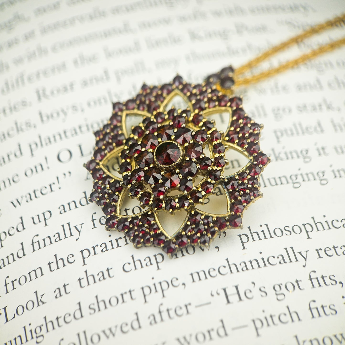 Bohemian Garnet Star Pendant Brooch - pendant brooch detail