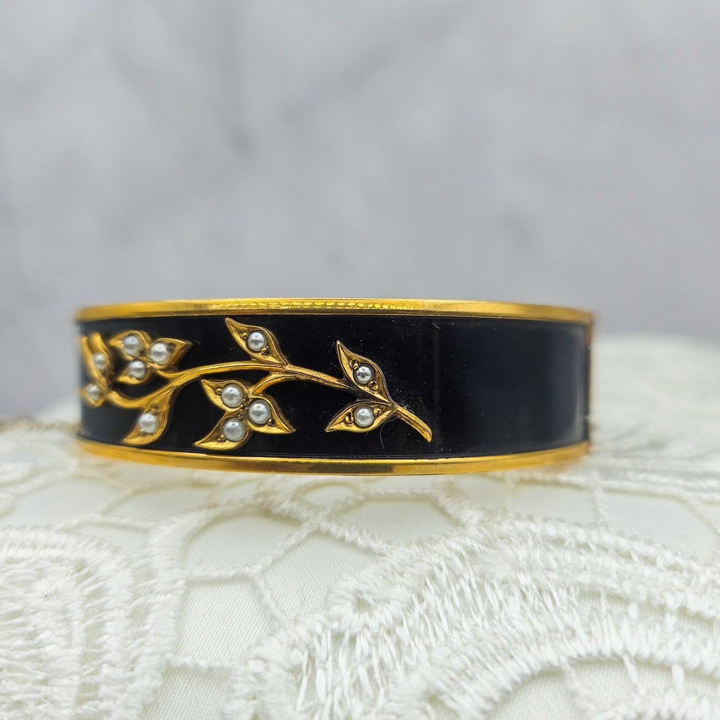 1930s Binder Brothers Rolled Gold Bracelet - bracelet detail