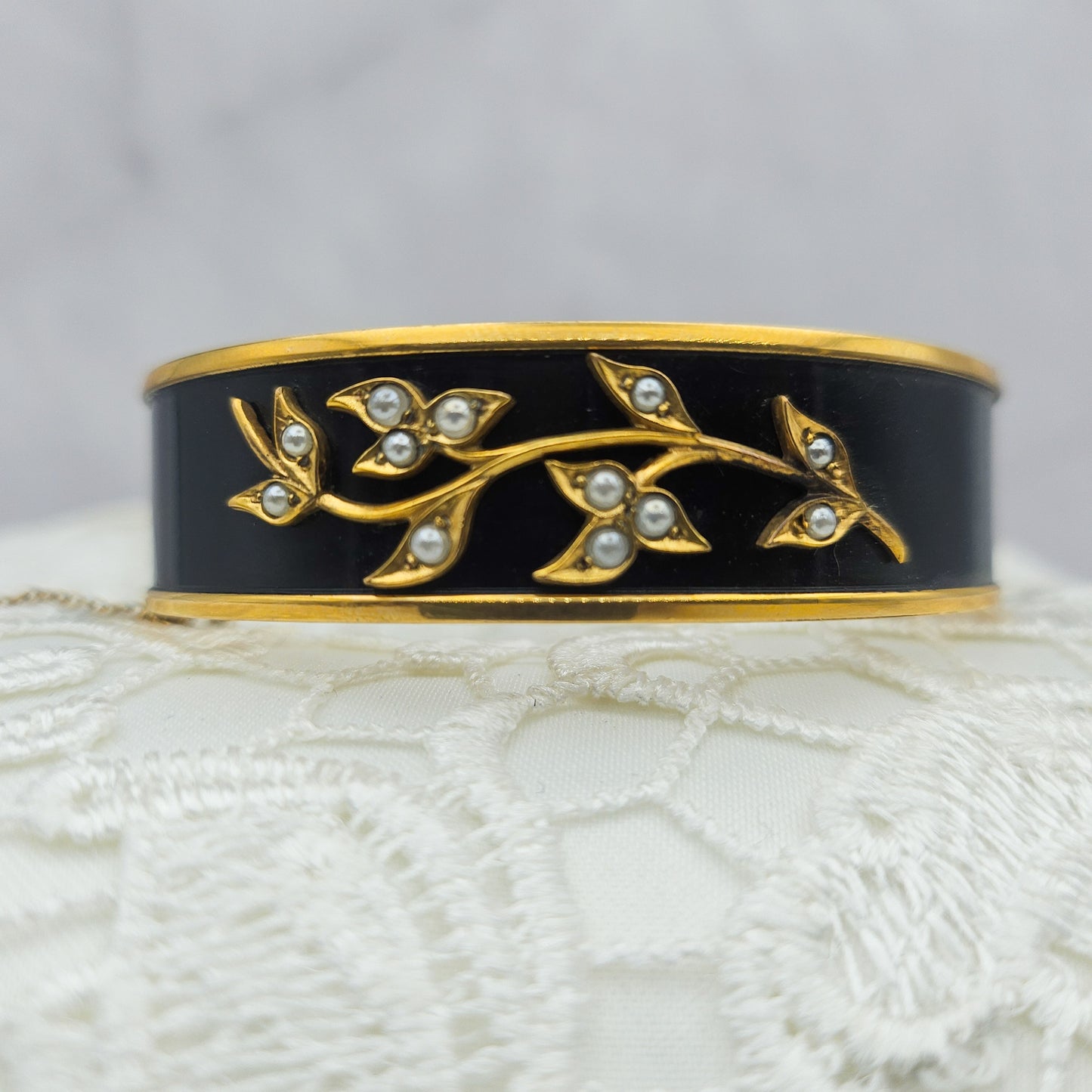 1930s Binder Brothers Rolled Gold Bracelet - bracelet detail