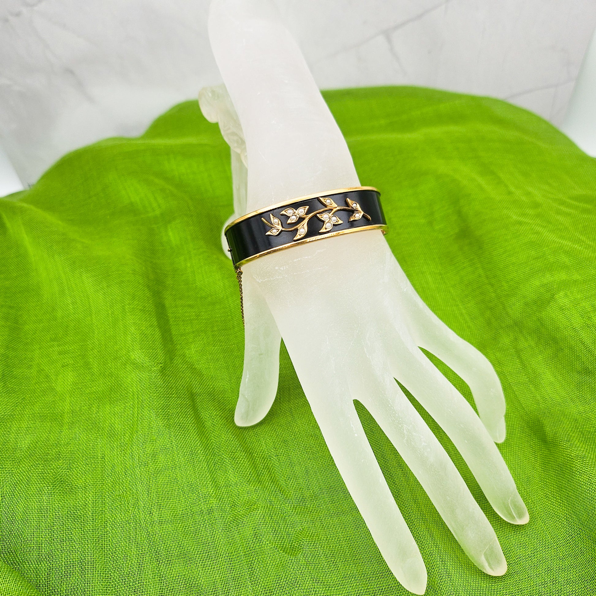 1930s Binder Brothers Rolled Gold Bracelet - bracelet detail