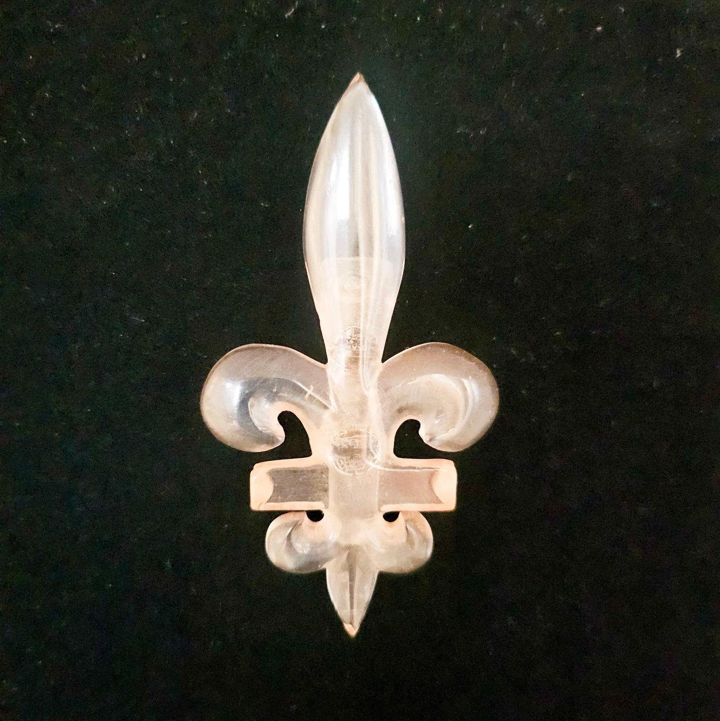 Vintage Pink Celluloid Fleur-de-Lis Brooch - brooch detail