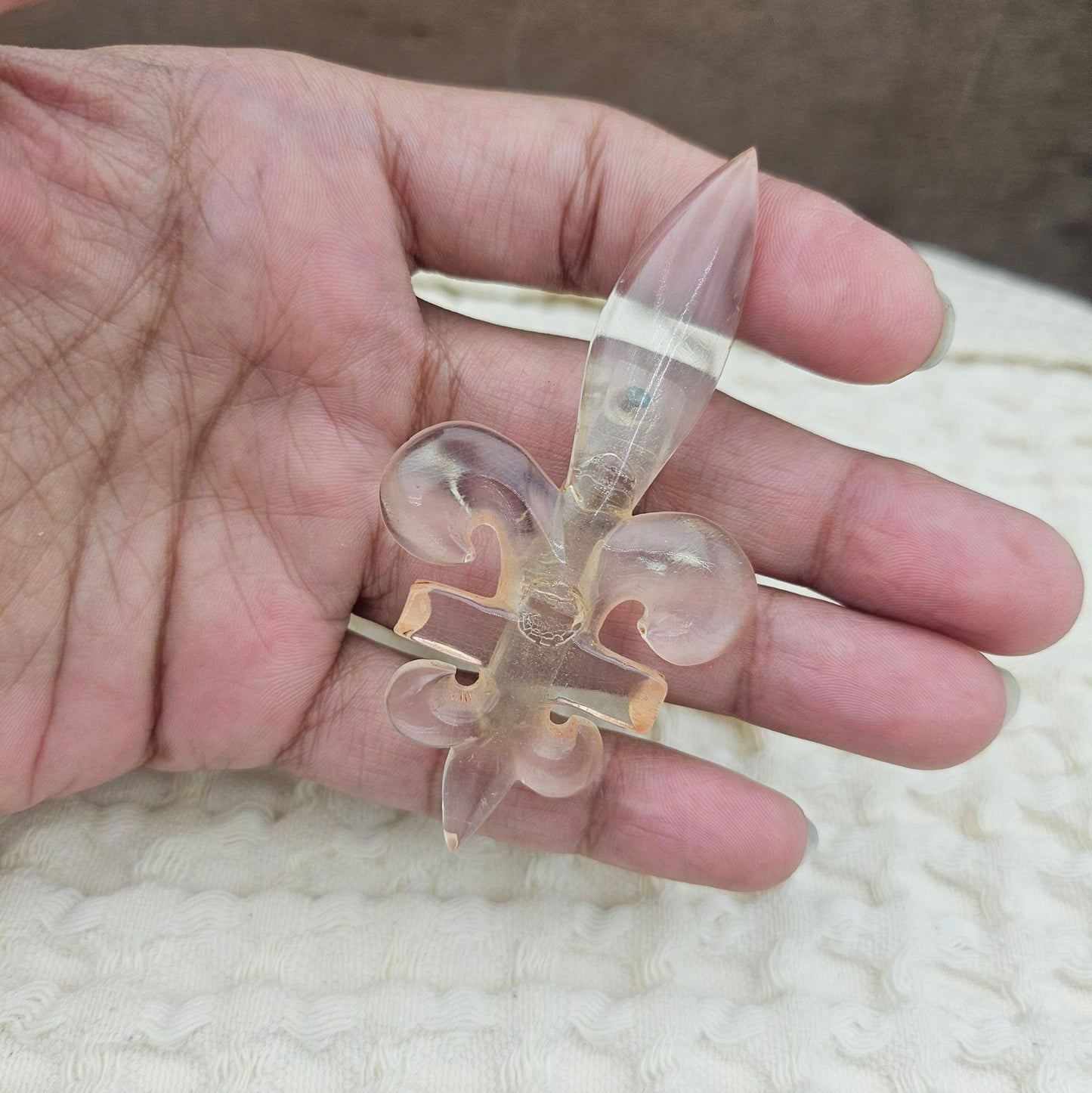 Vintage Pink Celluloid Fleur-de-Lis Brooch - brooch detail