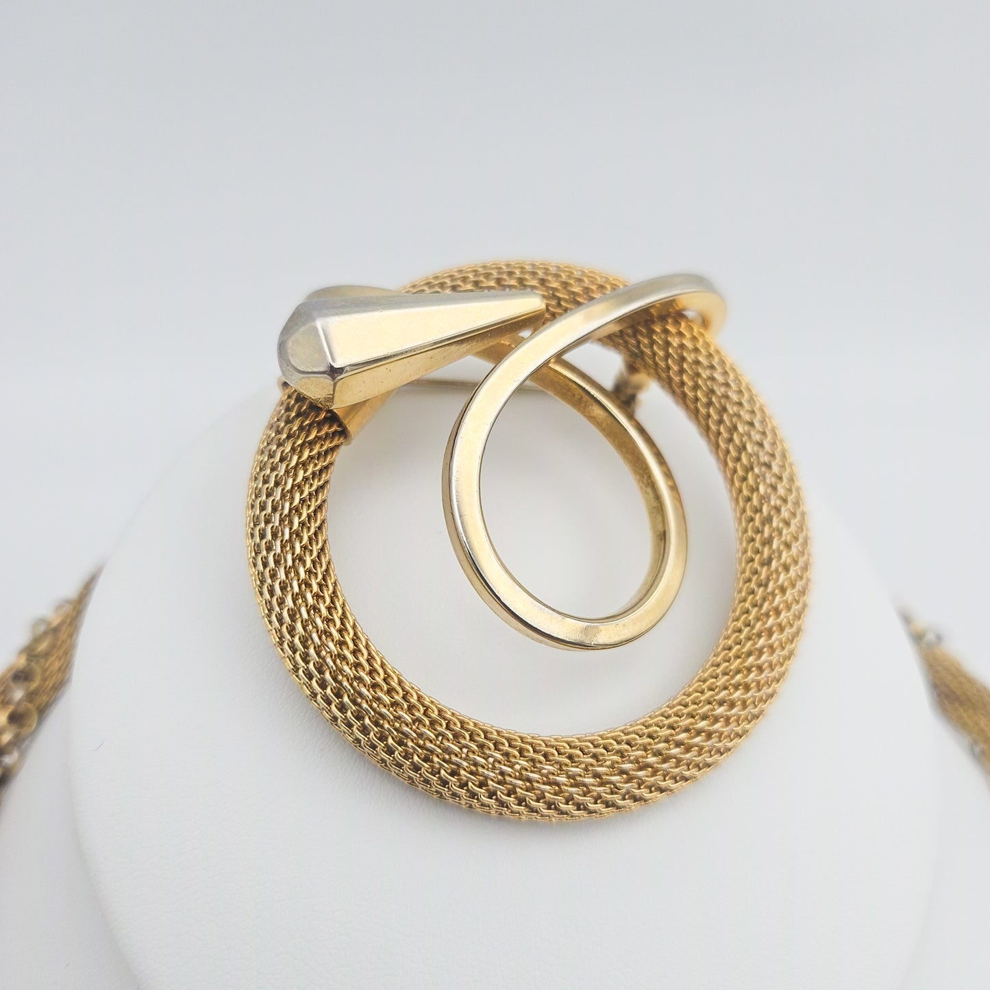 Kramer Signed Necklace & Brooch Set - jewelry set detail