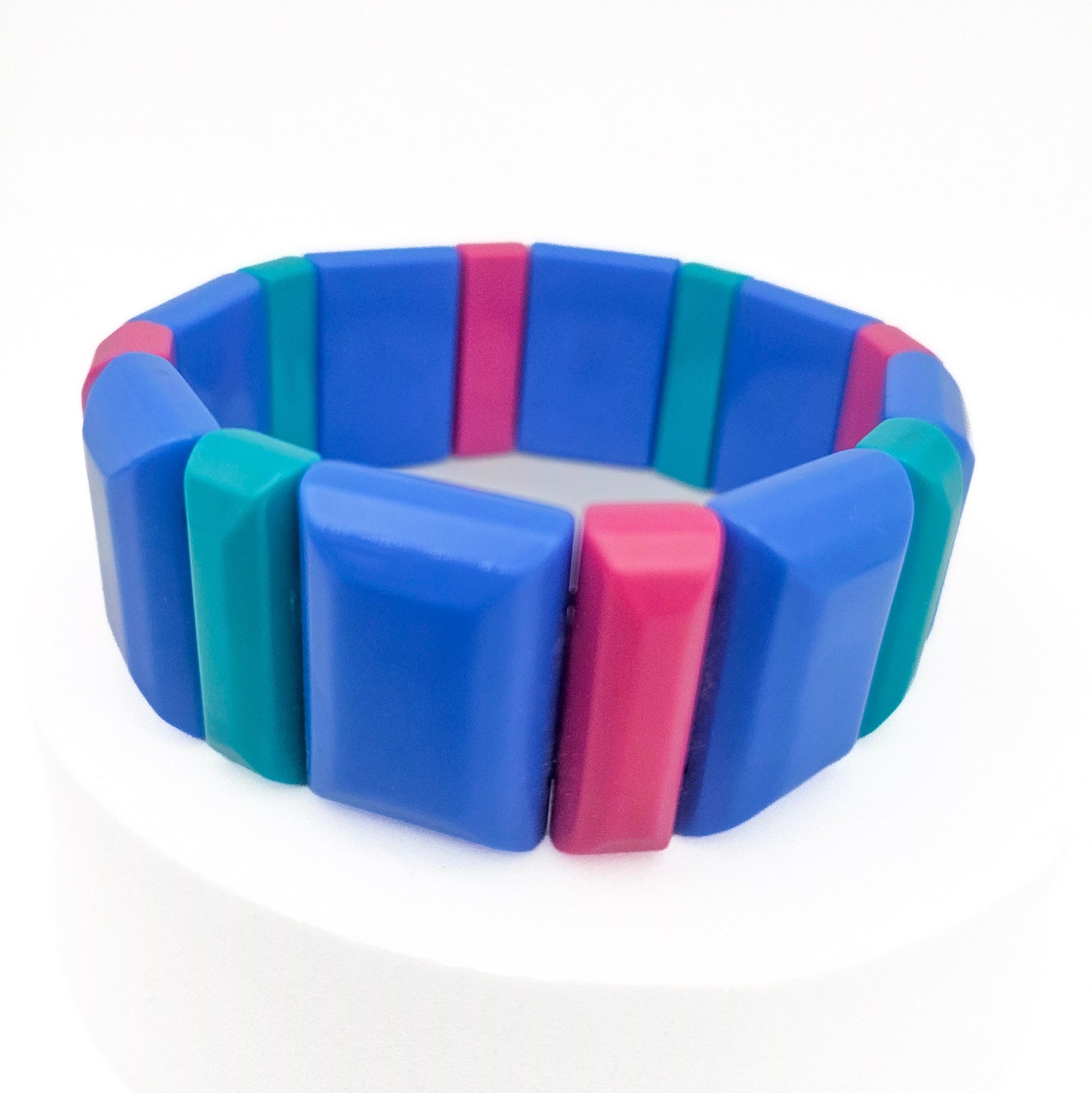Vintage Avon Stretch Bracelet - 1980s / Postmodern vintage jewelry