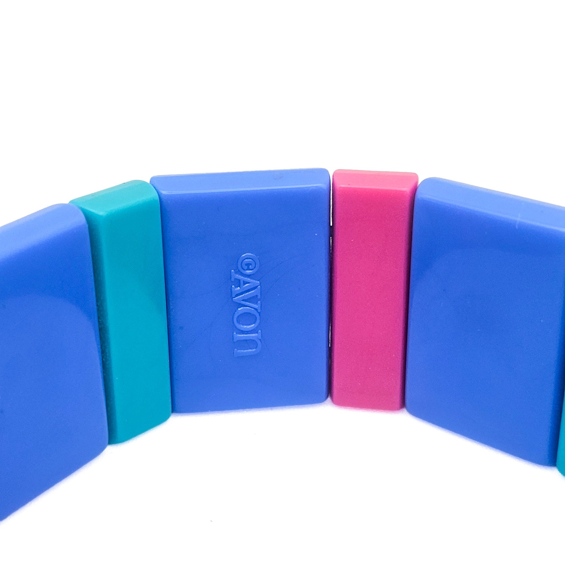 Vintage Avon Stretch Bracelet - bracelet detail