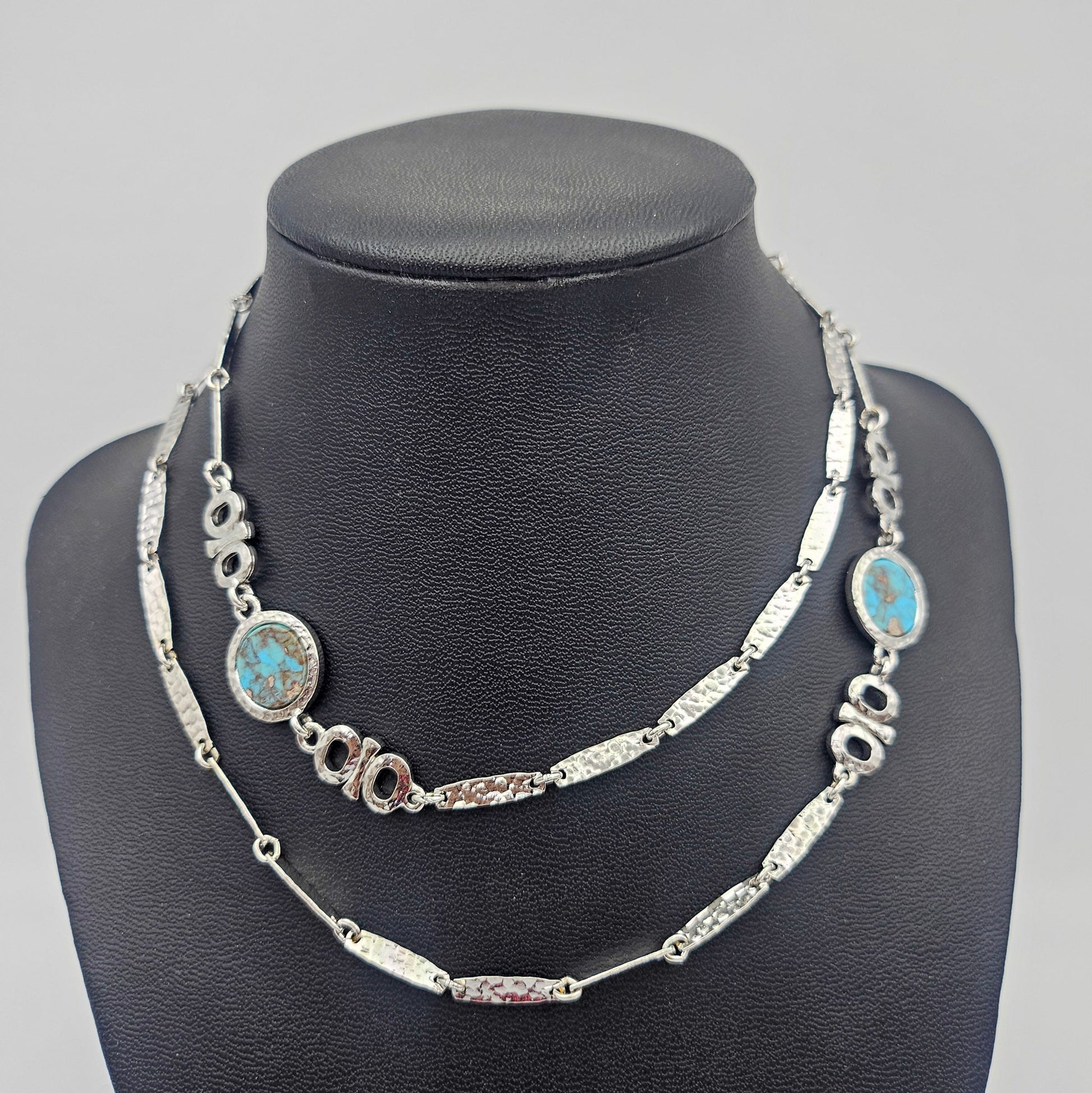 Sarah Coventry Faux Turquoise Necklace - necklace detail