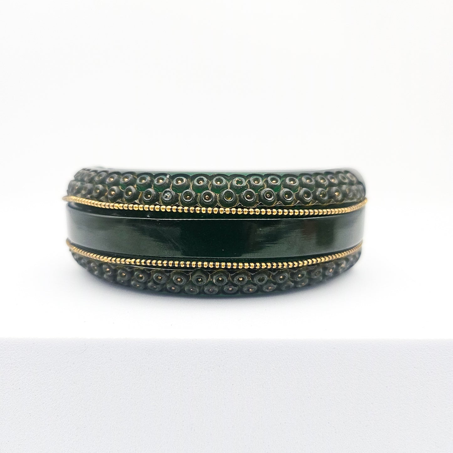 Green & Gold Bakelite Clamper Bangle - bangle bracelet detail