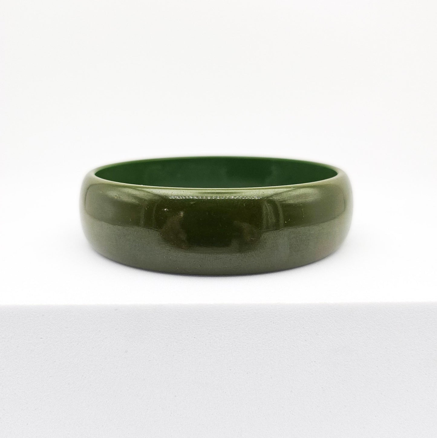 Spinach Green Medium-Wide Bakelite Bangle - bangle bracelet detail
