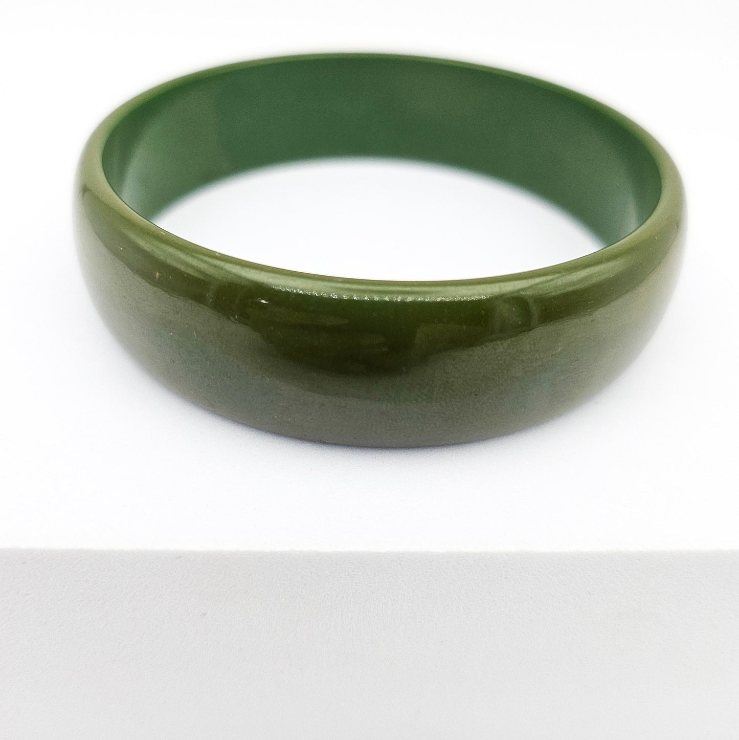Spinach Green Medium-Wide Bakelite Bangle - bangle bracelet detail