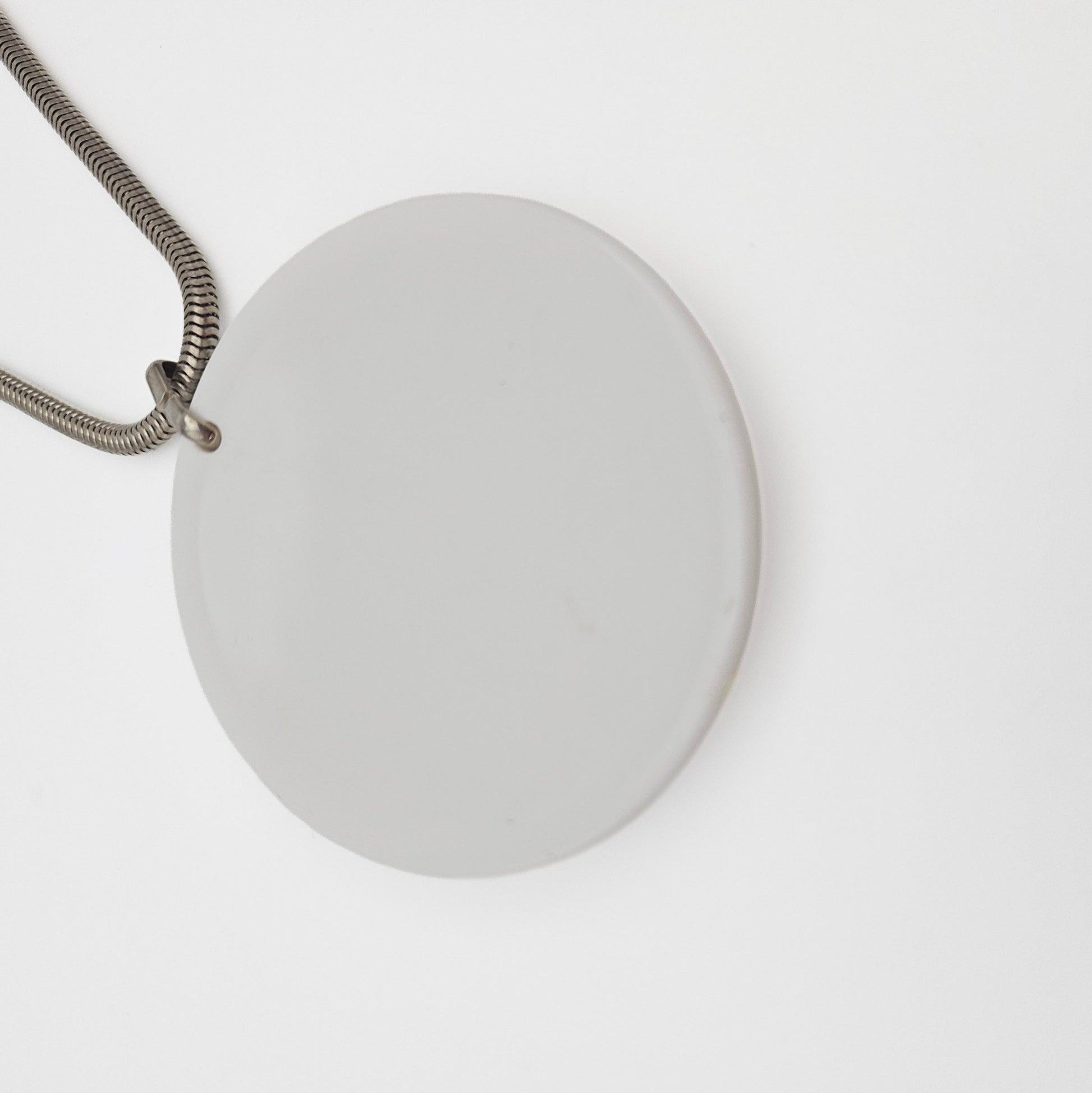 White Medallion & Tested Bakelite Retro Necklace | Vintage Statement Jewelry
