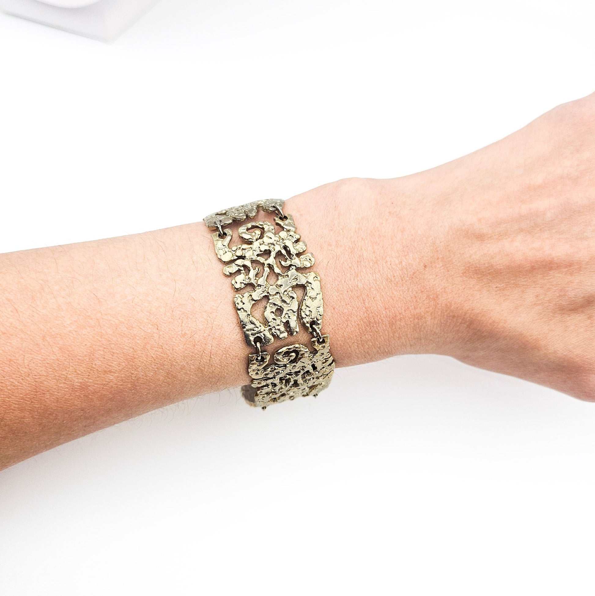 Vintage Brutalist Silver-Tone Bracelet - bracelet detail