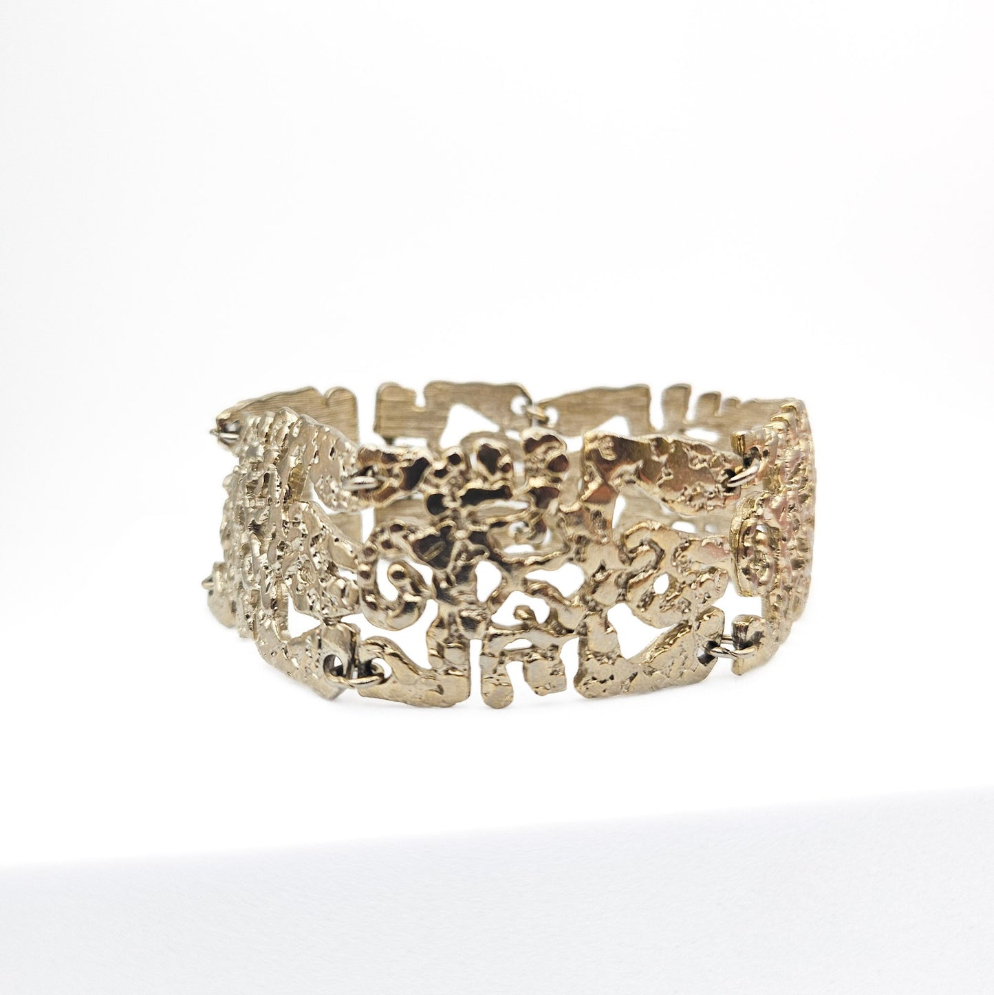 Vintage Brutalist Silver-Tone Bracelet - bracelet detail