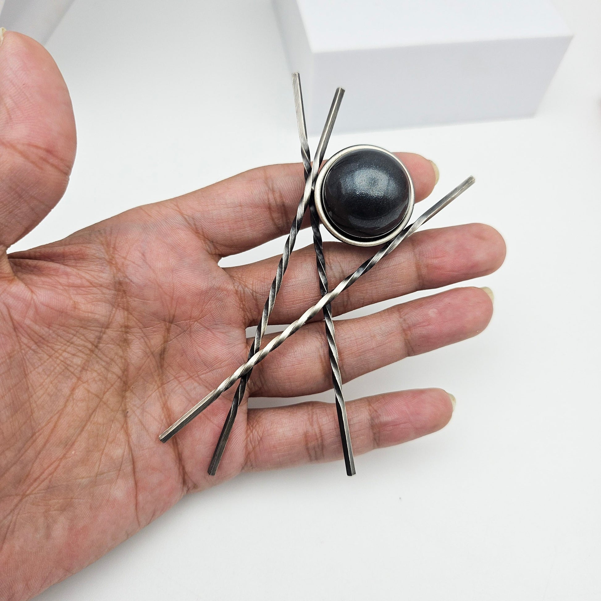 Vintage Brutalist Black Ball Stick Brooch - brooch detail