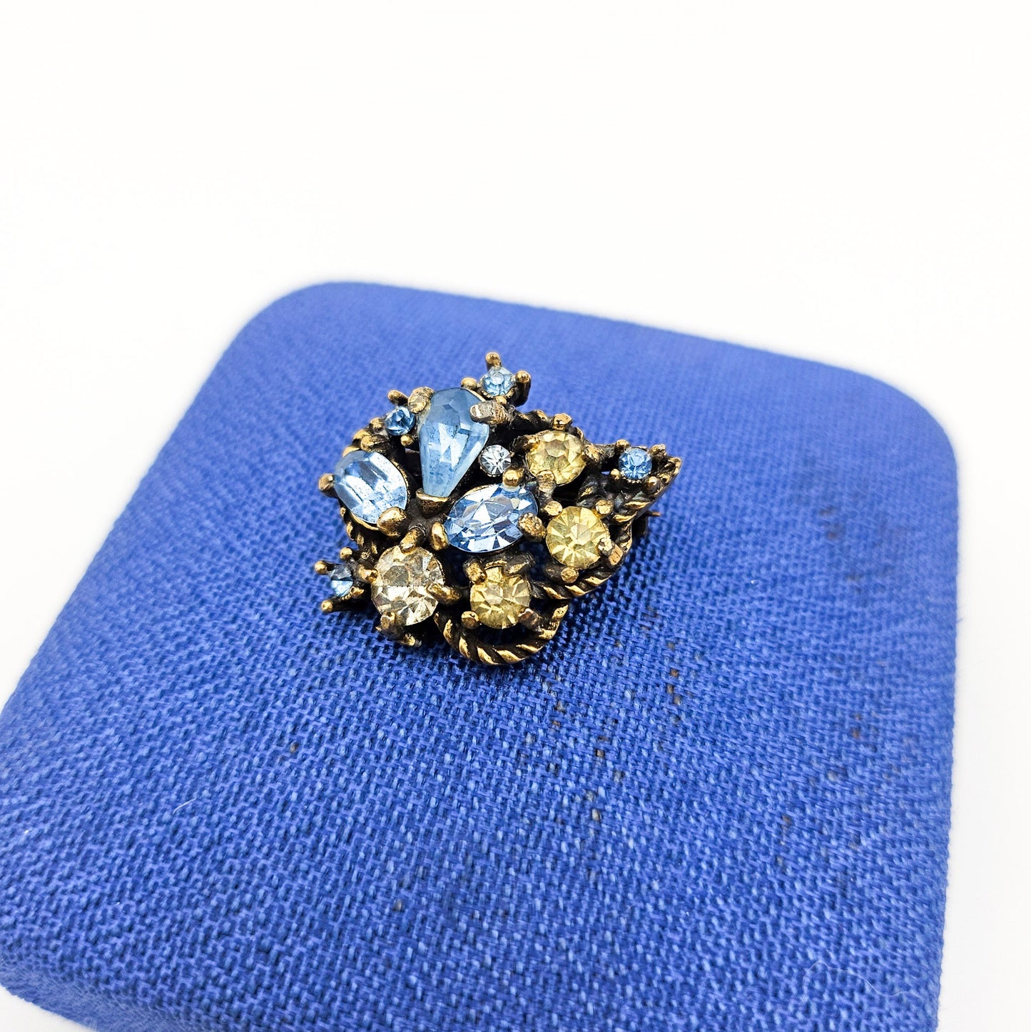 Signed Hollycraft Blue Rhinestone Scatter Brooch | Mid-Century Floral Pin