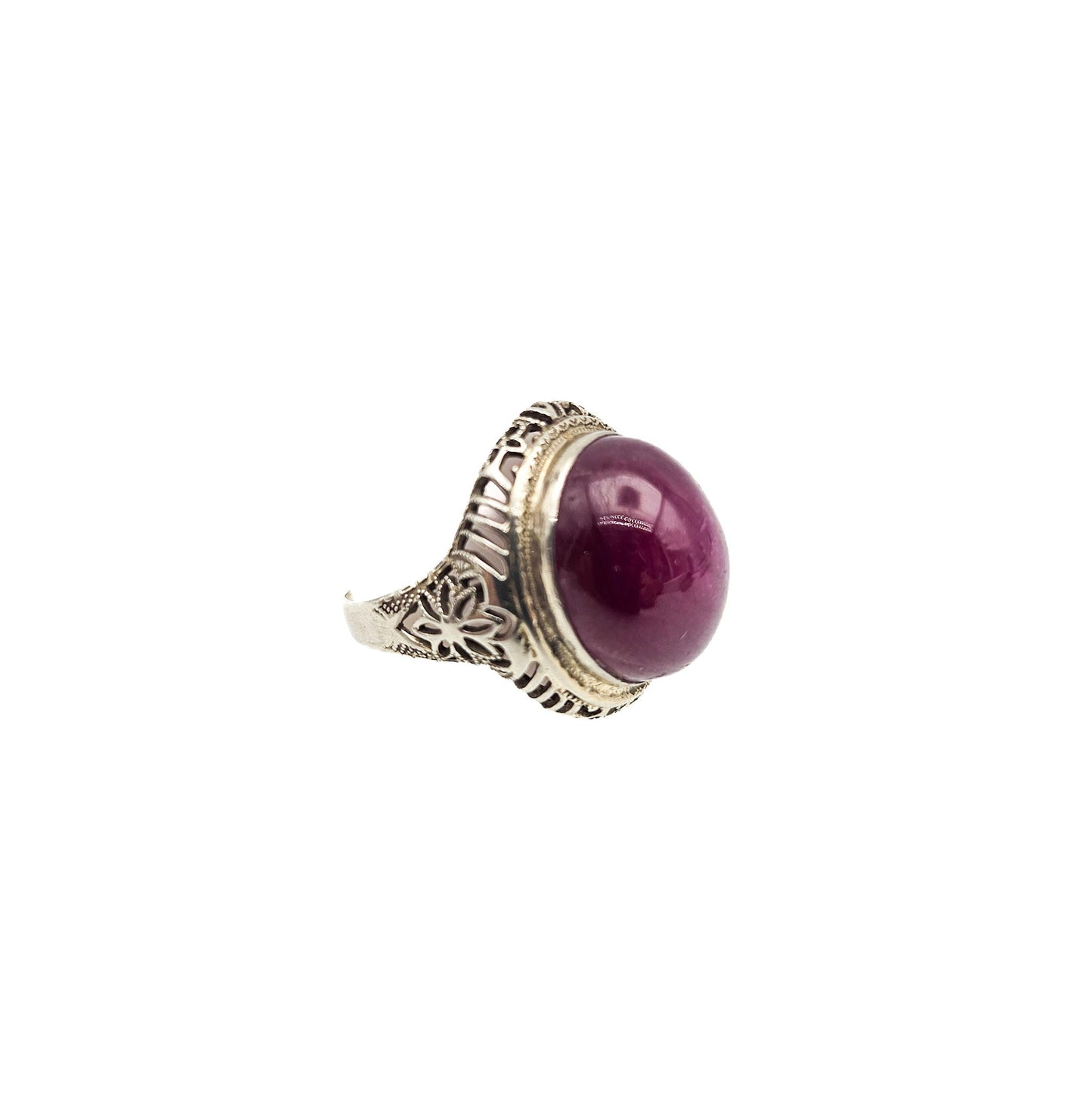 Ruby-Red Cabochon Filigree Ring | Stamped 14K Estate Jewelry