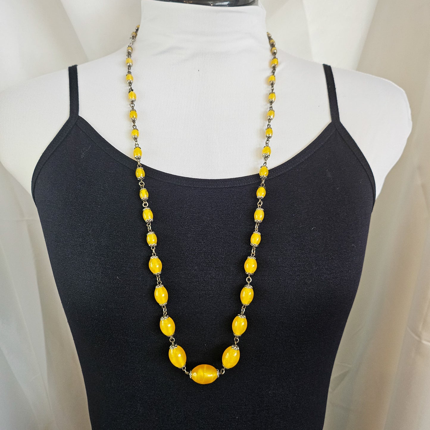 Art Deco Yellow Uranium Glass Bead Necklace | UV Reactive Vintage Jewelry