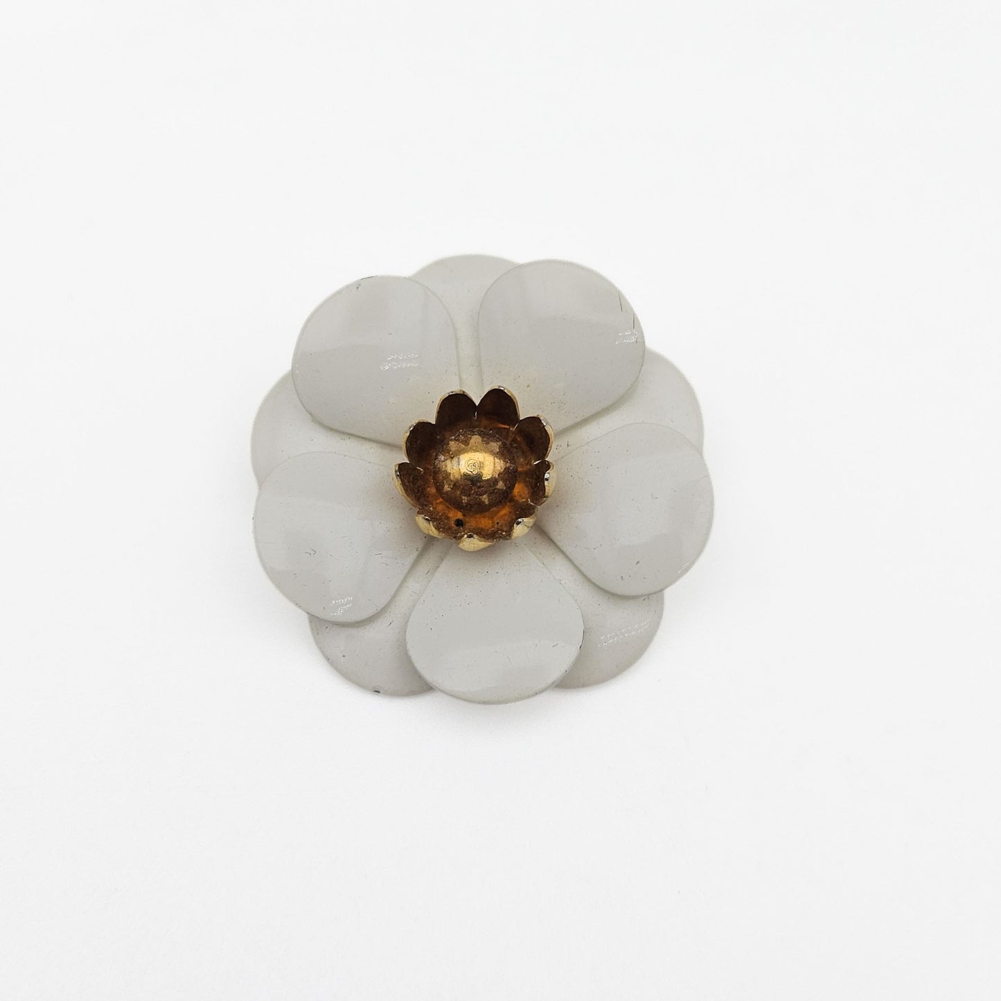Signed Sarah Coventry White Enamel Flower Brooch Set